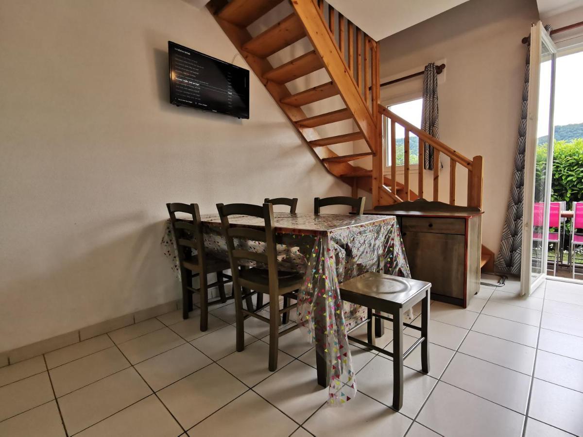 Au 11 T3 Duplex, Village Vacances, Piscines, Parking Saint-Geniez-dʼOlt エクステリア 写真