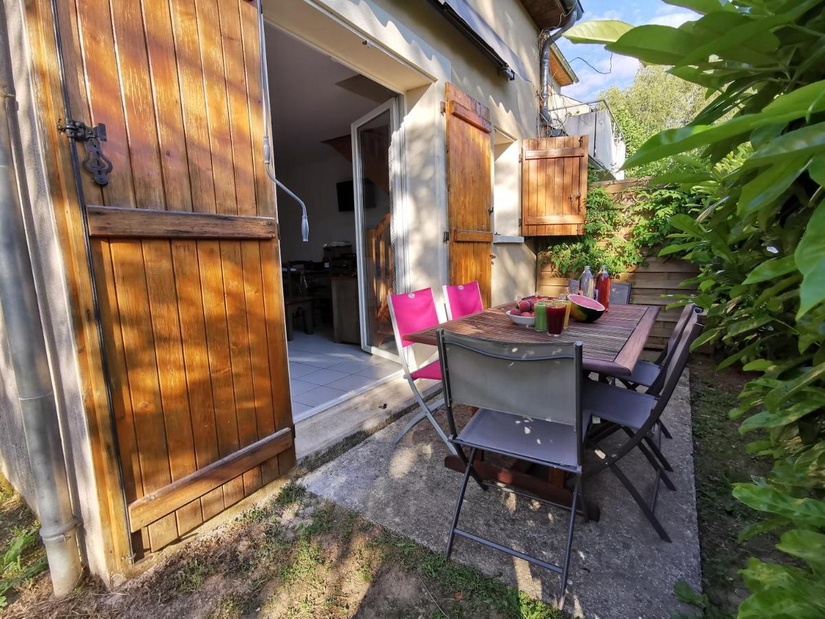 Au 11 T3 Duplex, Village Vacances, Piscines, Parking Saint-Geniez-dʼOlt エクステリア 写真