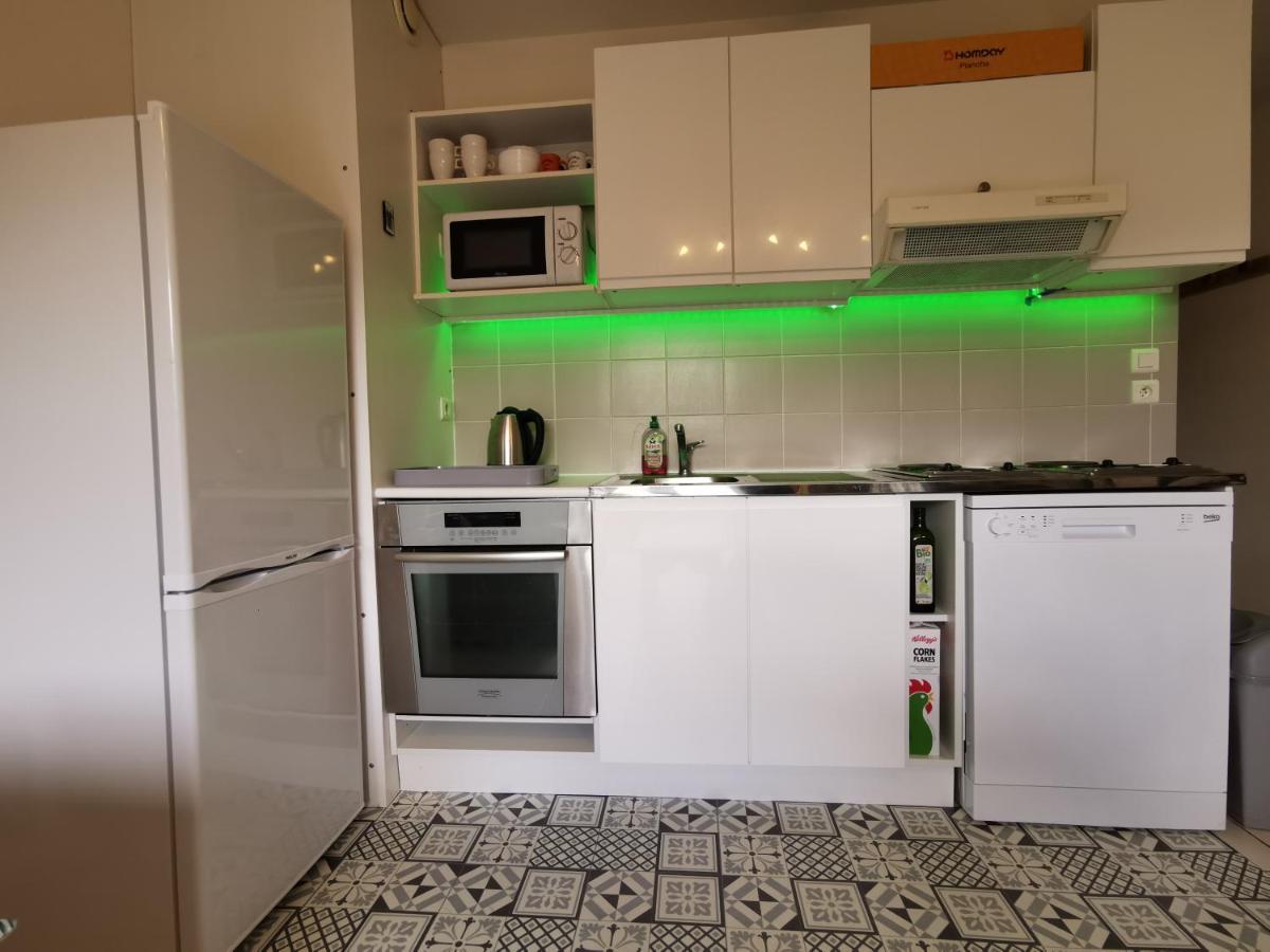 Au 11 T3 Duplex, Village Vacances, Piscines, Parking Saint-Geniez-dʼOlt エクステリア 写真